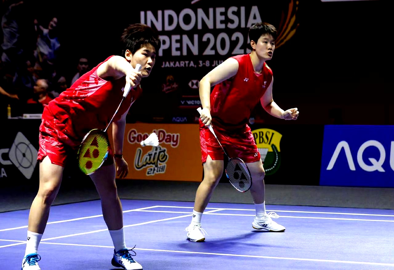 马来西亚队鏖战印尼队,安赛龙统治全场 马来西亚队鏖战印尼队,安赛龙统治全场