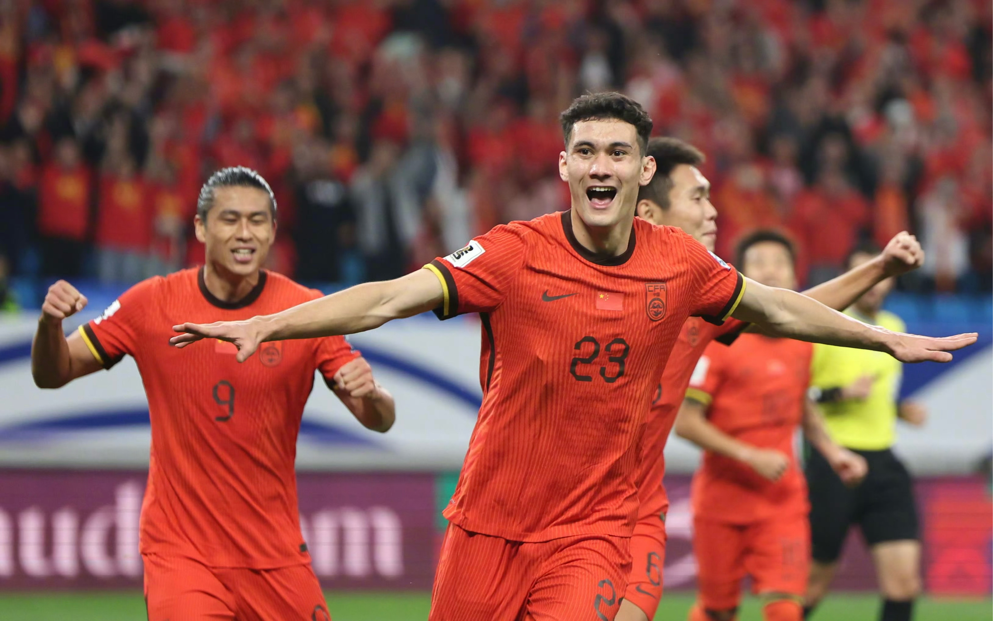 泰国队完胜中国队，辛杜统治全场