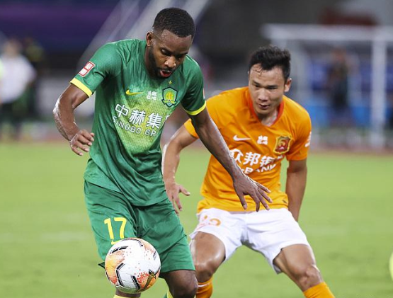 恒大再次完胜对手晋级赛事下一轮