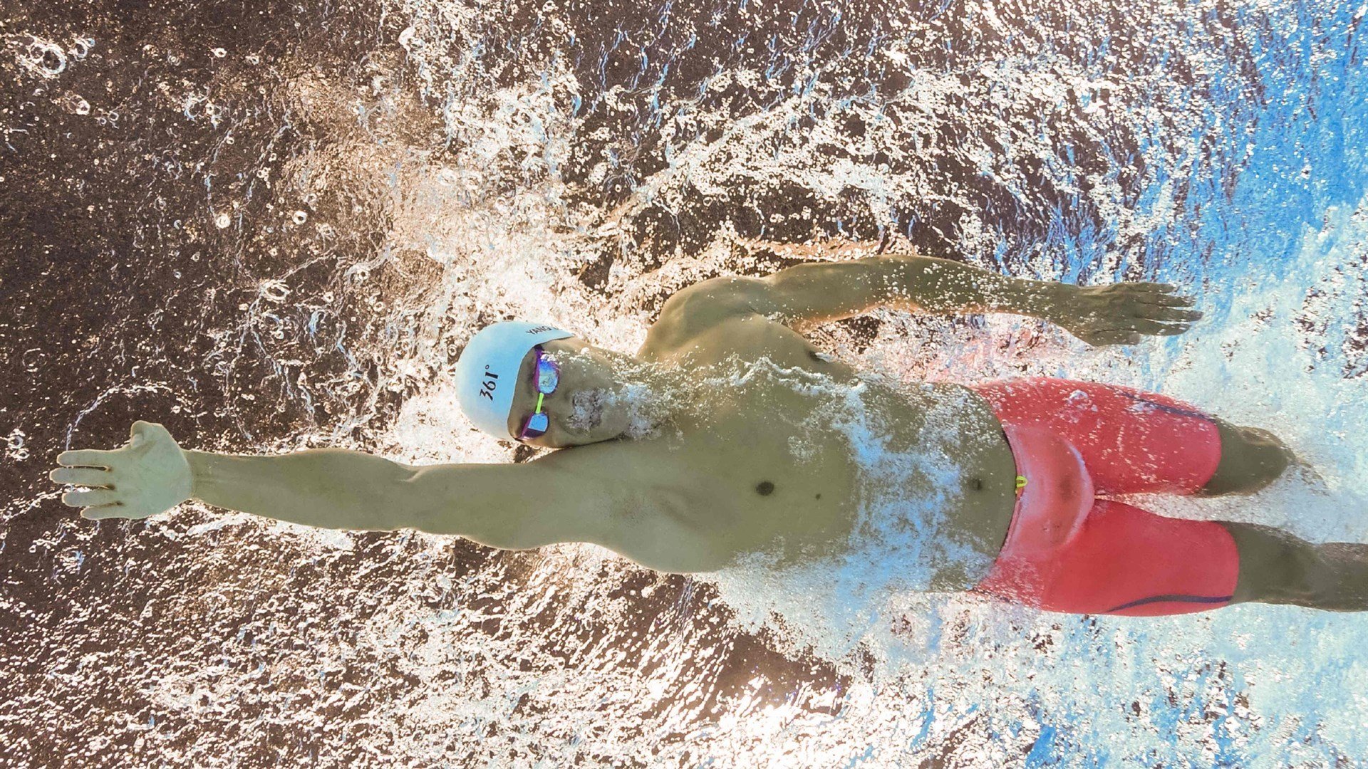 终场哨响前的王权,阿坎吉统治之夜,曼城绝境刺破南非铁壁